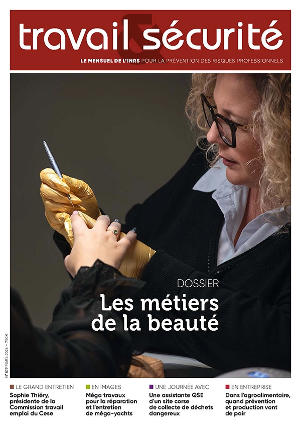  Couverture TS 879