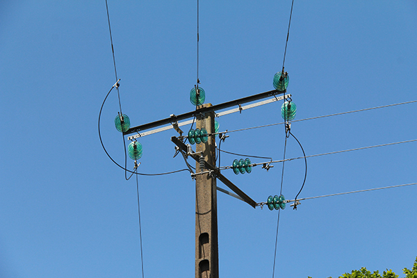 Distribution d’électricité via une ligne électrique à haute tension
